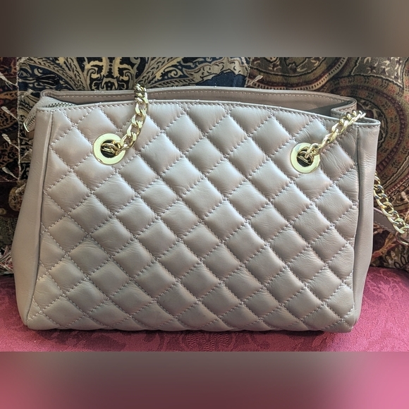 Authentic Anna Paola Quilted Chain Strap Handbag - Picture 12 of 13